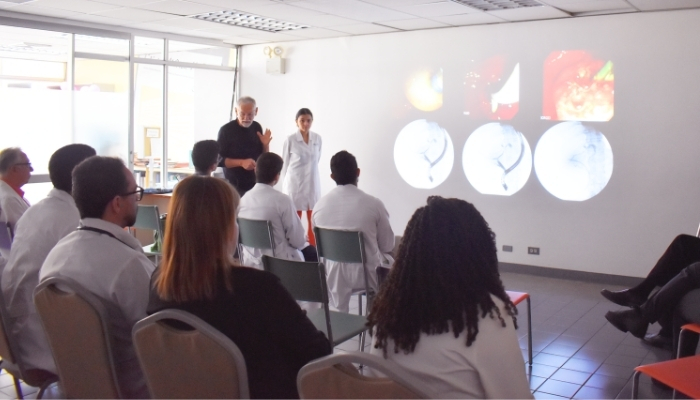 Excelencia Académica en el Hospital de Clínicas Caracas